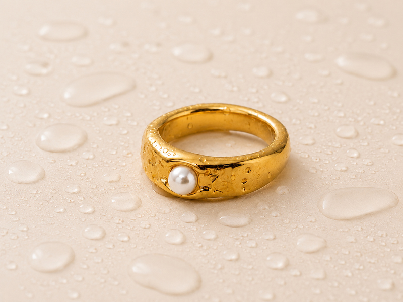 Luna Pearl Ring
