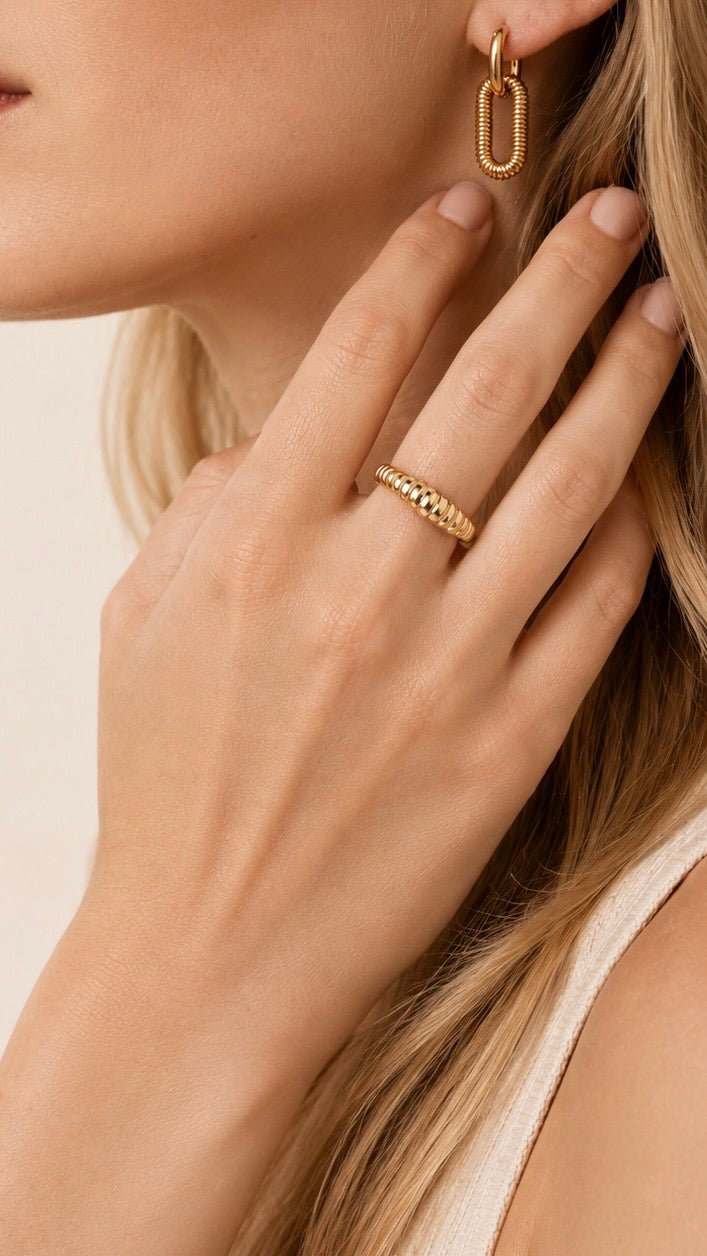 The Clean Girl Ring