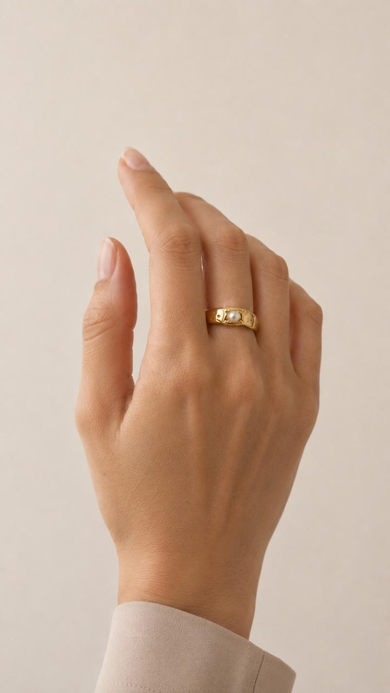 Luna Pearl Ring