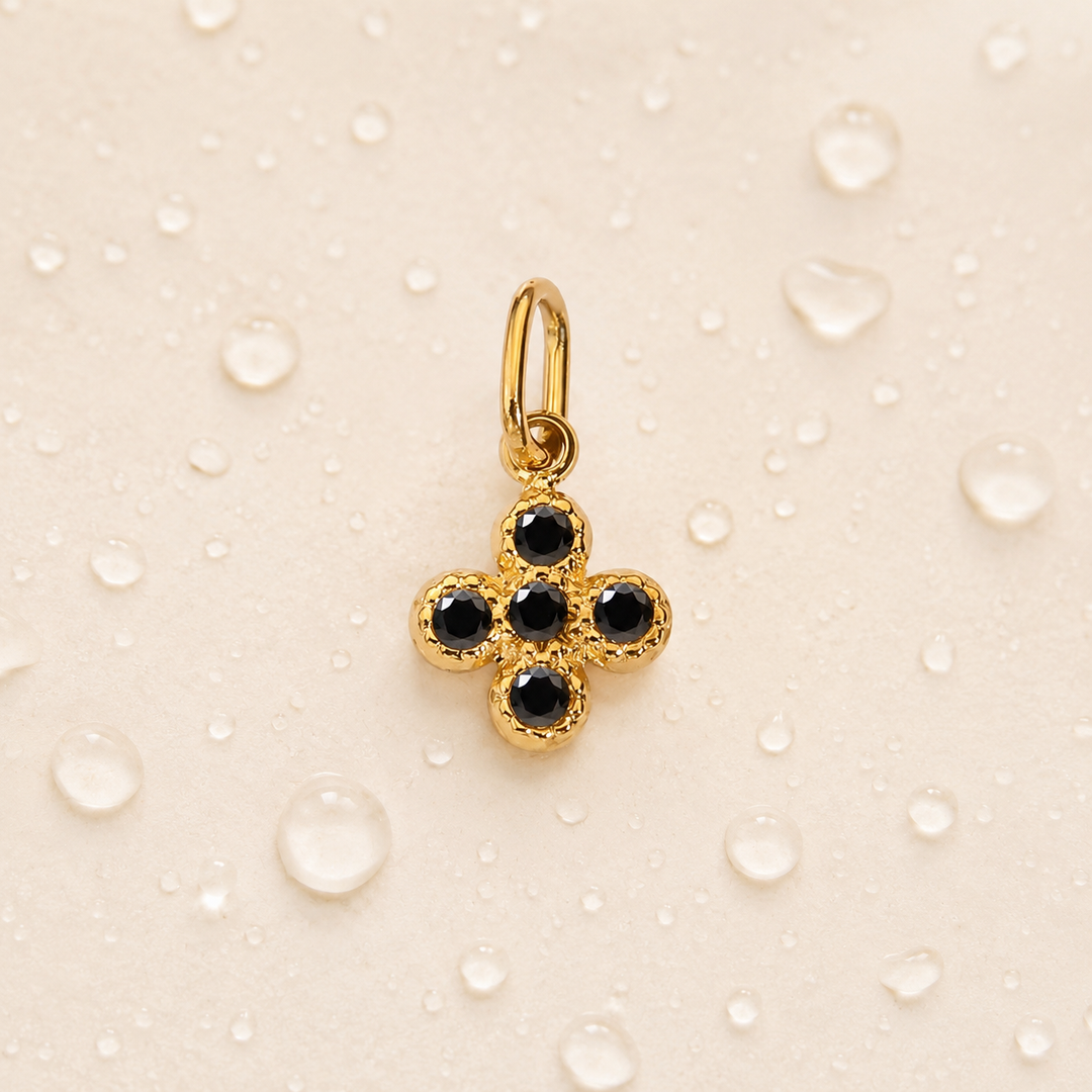 Noir bloom charm
