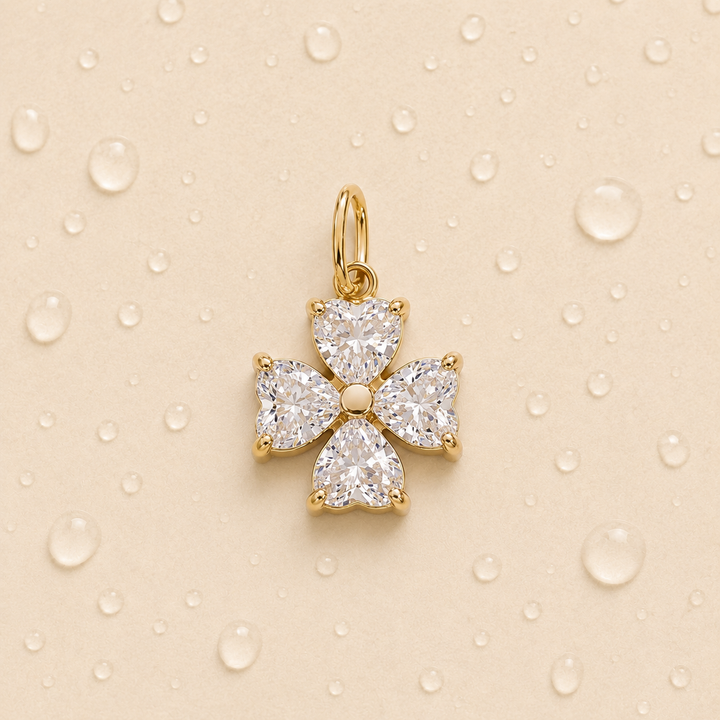 Noir Fleur Charm – White