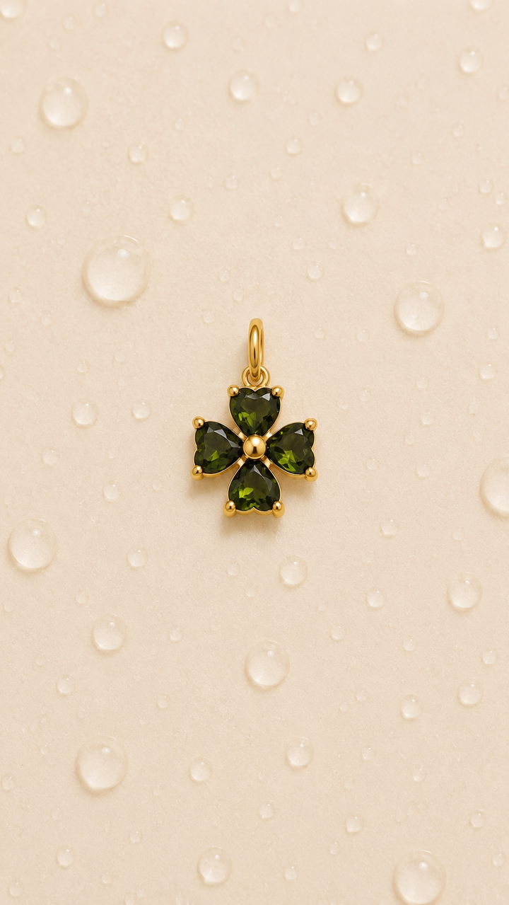 Noir Fleur Charm – Emerald